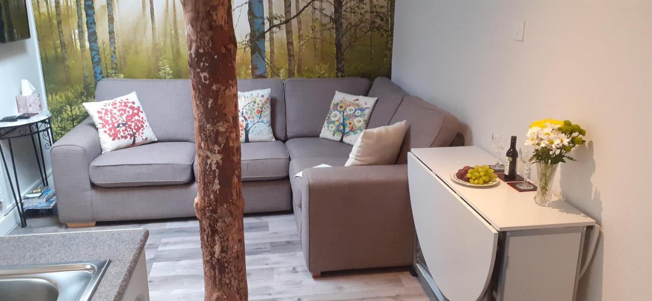 The Treehouse By Airlie Apartment Nairn Exterior foto